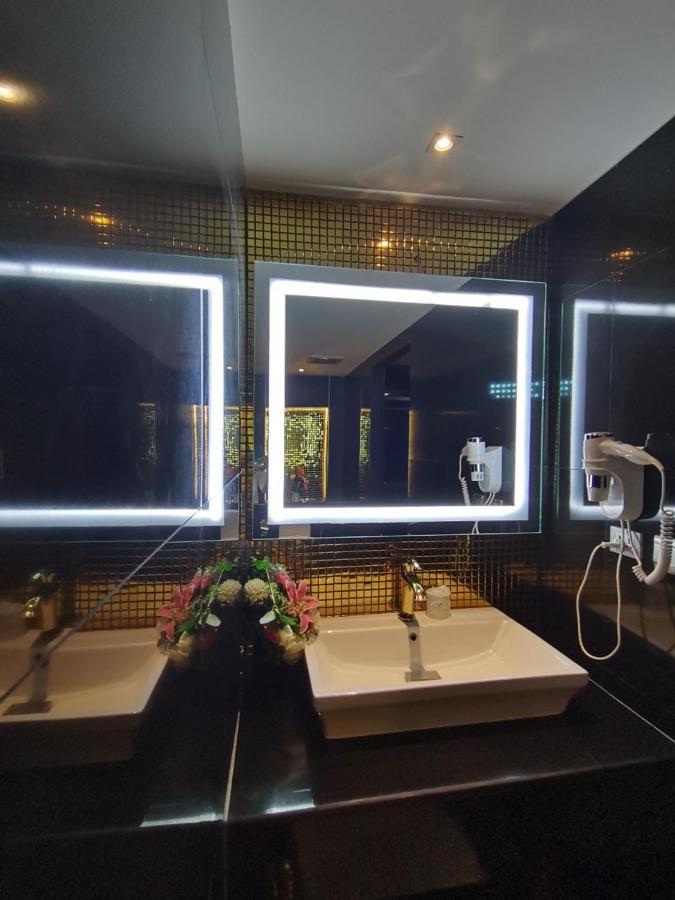 Hotel Holatel Phitsanulok Zewnętrze zdjęcie